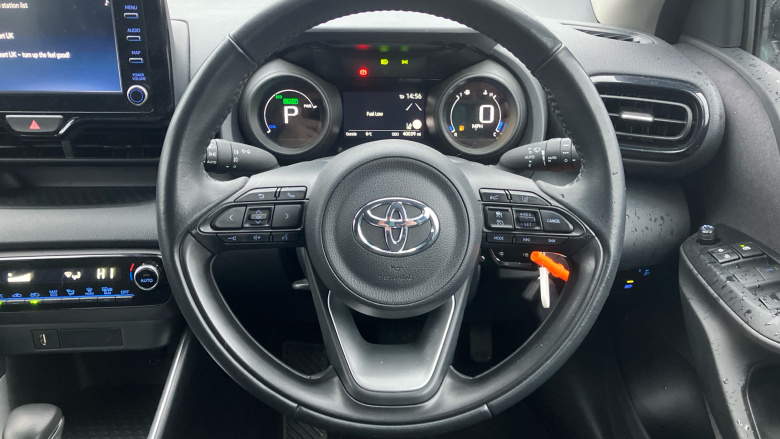 Toyota Yaris 1.5 Hybrid Design 5dr CVT Hybrid Hatchback